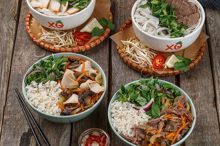 Набор: фо бо, фо га, рис с говядиной, рис с курицей