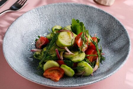 Салат со свежими овощами