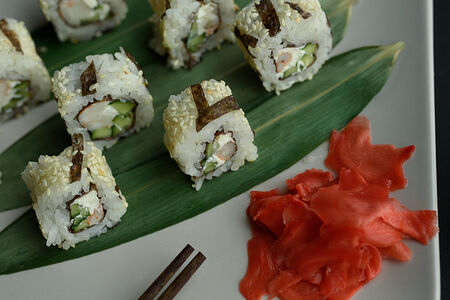 Креветка с огурцом