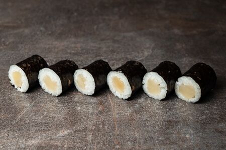 Ролл с гребешком