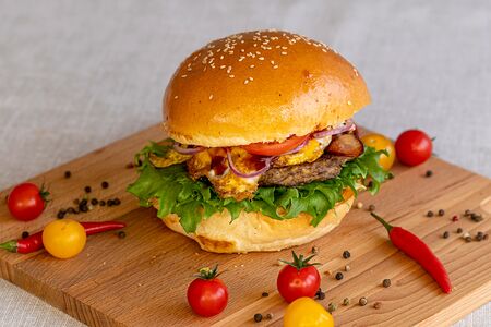 Бургер с говядиной