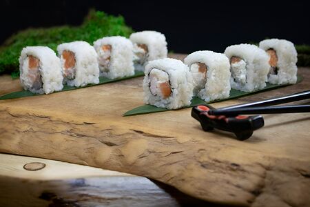 Ролл три моря