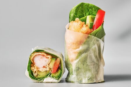 Фреш-ролл с креветкой темпура