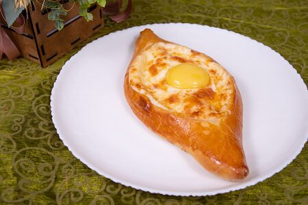 Хачапури по-аджарски