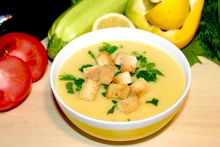 Суп-пюре Сырный с сухариками