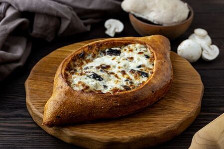 Хачапури Жульен с курицей и грибами