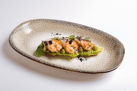 Брускетта Креветки и авокадо