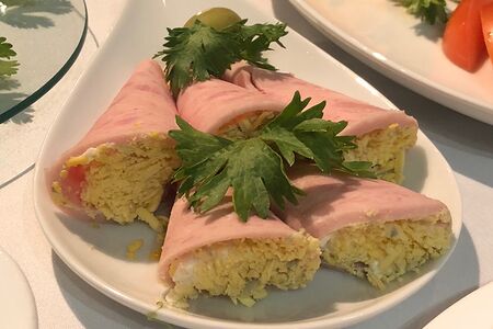 Корнетики ветчинные