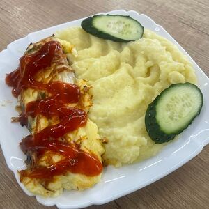 Отбивная из курицы с гарниром