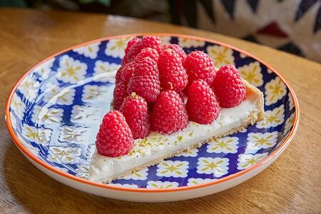 Ягодный торт с малиной