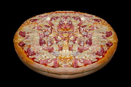 Пицца с ветчиной и колбасой