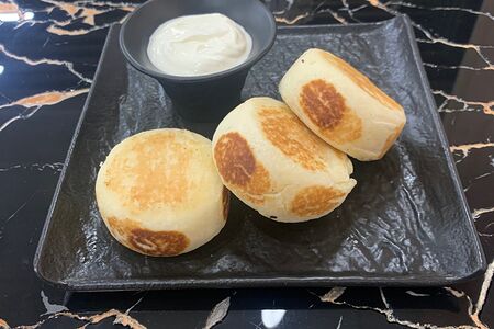 Сырники со сметаной