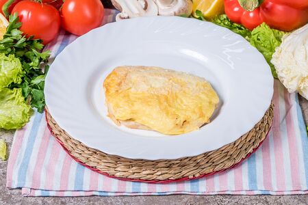 Куриная отбивная с помидором