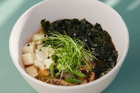 Мисо суп с тофу и грибами шиитаке