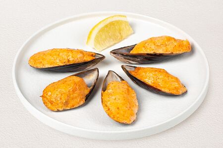 Мидии запеченные