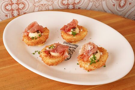 Яйцо панко и хамон