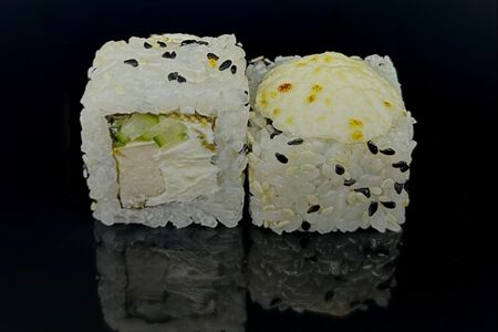 Запеченный ролл с куриной грудкой