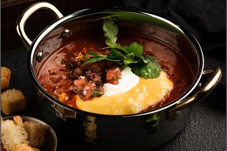 Суп Чили кон карне с сыром чеддер