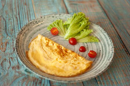 Белковый омлет из трех яиц