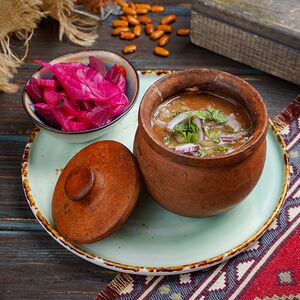 Лобио красное горячее с капустой