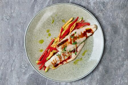 Сибас с овощами