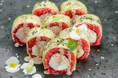 Большой ролл Барби в авокадо