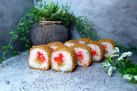 Калифорния темпура с лососем