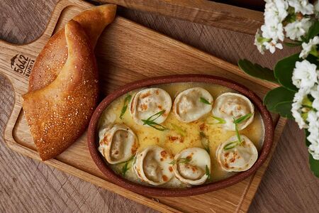 Пельмени с кроликом, запеченные с сулугуни