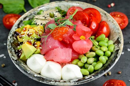 Поке с тунцом