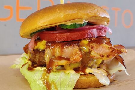 Бургер с телятиной Jack Daniels