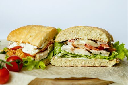 Чиабатта с куриной грудкой гриль и моцареллой