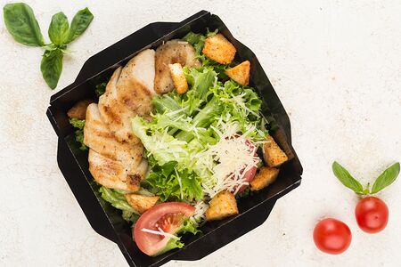 Цезарь с курицей