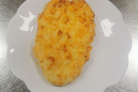 Филе куриное в сырной шапке