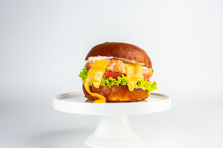 Бургер с лососем 