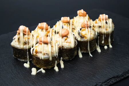 Острый с мидиями