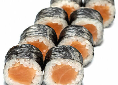 Ролл с лососем