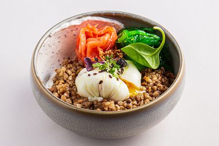 Греча с лососем