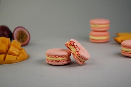 Макарон Манго-маракуйя