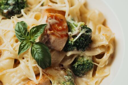 Феттуччине с семгой в сливочном соусе