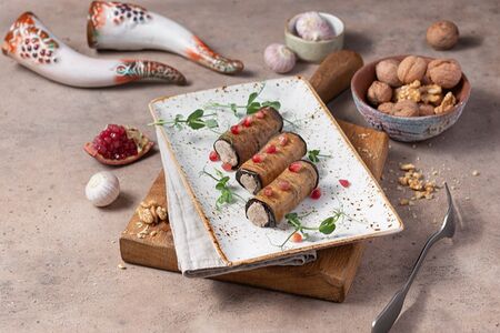 Баклажаны с орехами