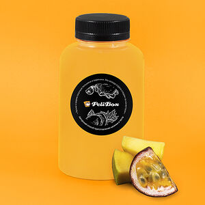 Тропический напиток Манго-маракуйя