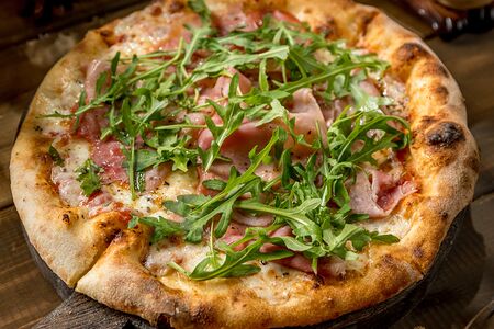 Мини-пицца с тамбовским окороком