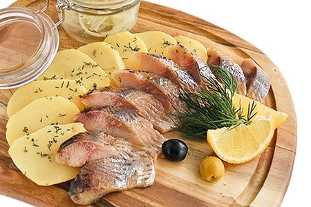 Сельдь с отварным картофелем