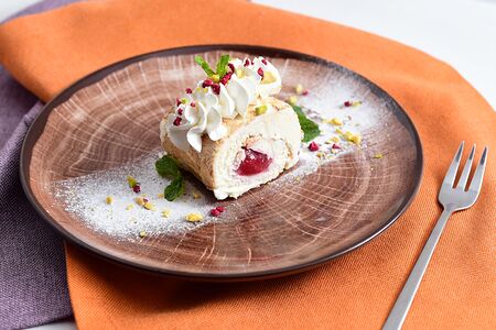 Меренговый рулет