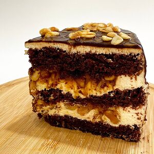 Торт Сникерс