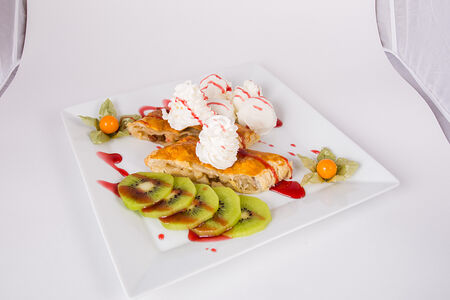 Штрудель яблочный