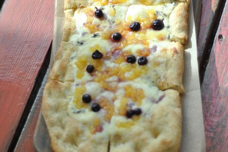 Груша горгонзола