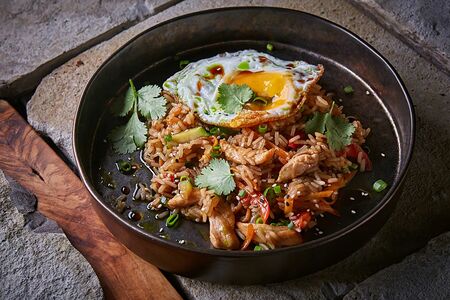 Рис с курицей и овощами