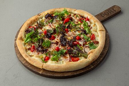 Пицца с копчёной курицей