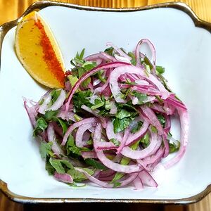 Лук маринованный